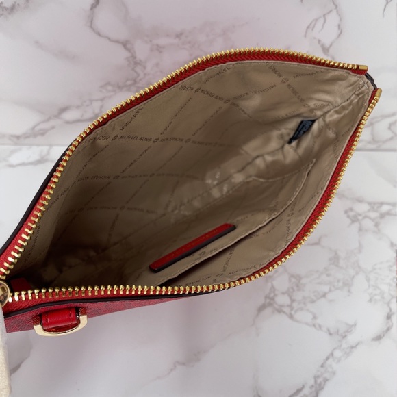 Michael Kors Maisie Large 3 in 1 Tote - Picture 16 of 16